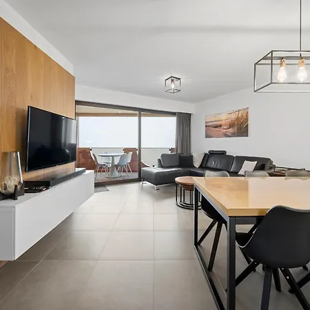 아파트 In With Sea Views *